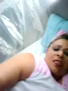 Snapshot of BBW_salome chatting on 03-22-25, 05:20 BBW salome online show from 03-22-25, 05:20