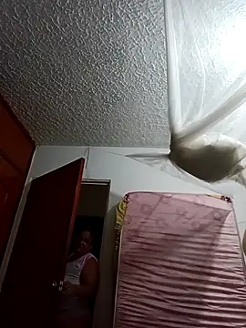 Snapshot of BBW_salome chatting on 03-22-25, 10:04 BBW salome online show from 03-22-25, 10:04