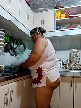 Snapshot of BBW_salome chatting on 10-29-25, 03:36 BBW salome online show from 10-29-25, 03:36