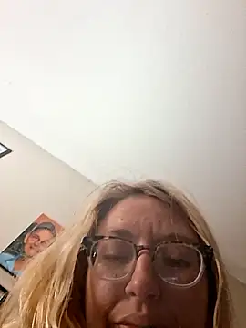 xWhoreAbleX Pika online show from 05-25-26, 03:23