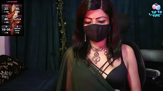 Snapshot of Aashiya- chatting on 02-06-25, 10:10 Aashiya- online show from 02-06-25, 10:10