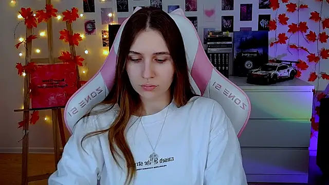 AliceCharmy online show from 11-28-25, 07:11