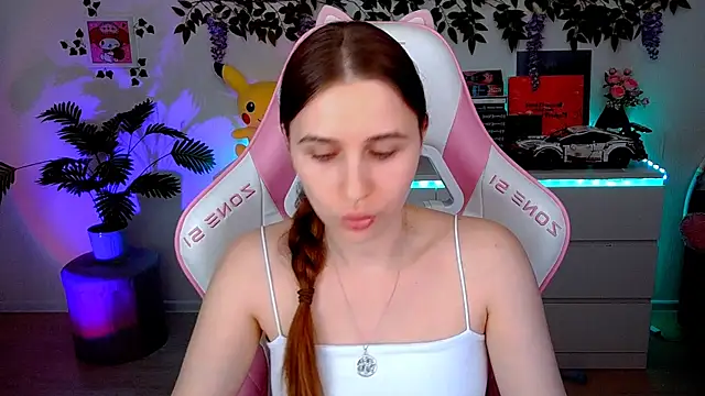 AliceCharmy online show from 04-26-26, 04:15