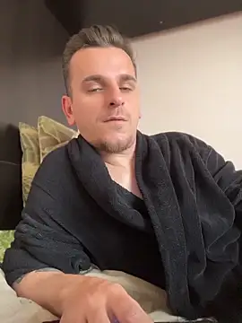 Huge cock22cm online show from 04-25-26, 01:41