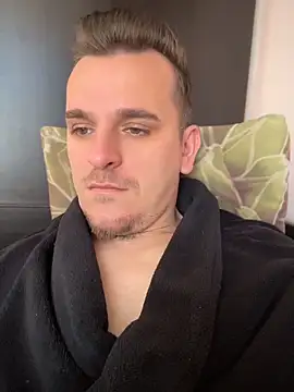 Huge cock22cm online show from 04-27-26, 08:23