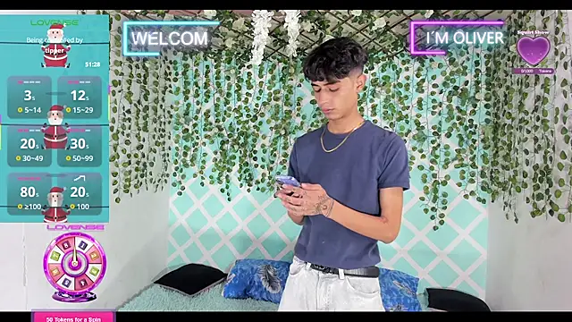 oliverhot2005 online show from 12-17-25, 03:40