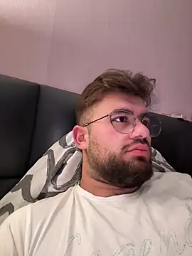 yxssxn24403 online show from 10-10-25, 03:05