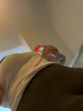 Snapshot of melanny10 chatting on 02-08-25, 02:38 melanny10 online show from 02-08-25, 02:38