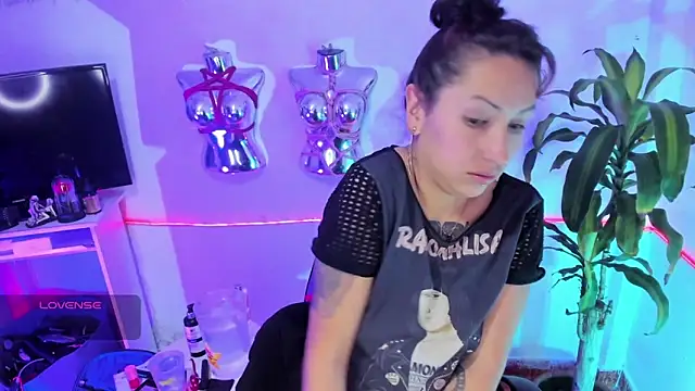 LucyStrike  online show from 05-19-26, 12:16