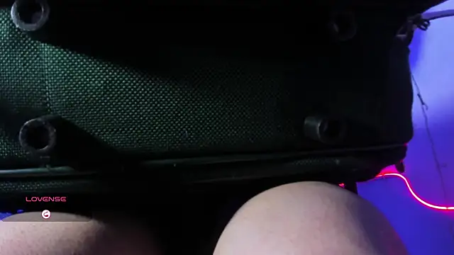 LucyStrike  online show from 08-04-26, 01:42
