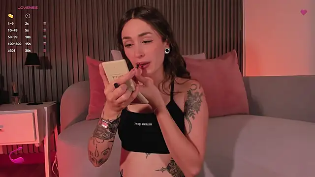 Amy-Parrish online show from 04-23-26, 06:10