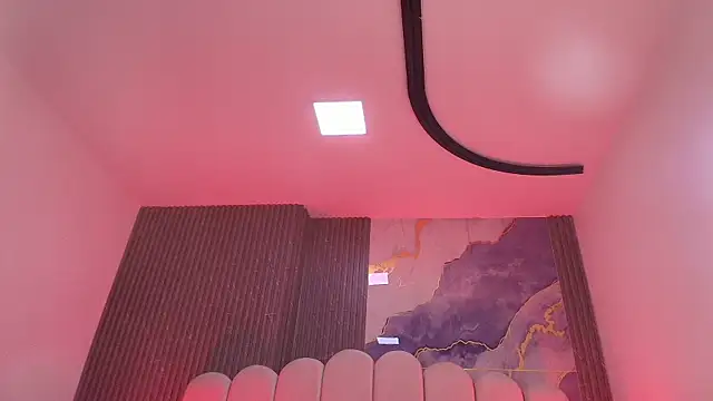 hot dione online show from 12-18-25, 07:20