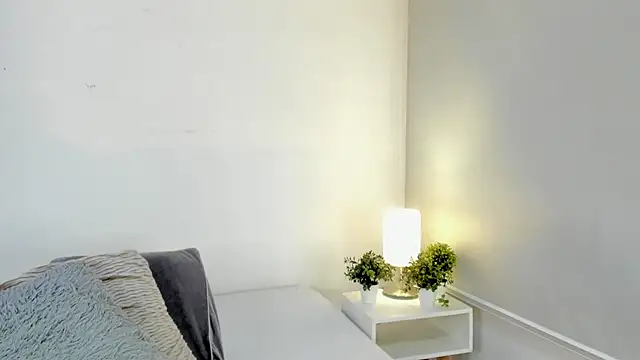 Snapshot of isa_molly chatting on 02-26-25, 12:16 isa molly online show from 02-26-25, 12:16