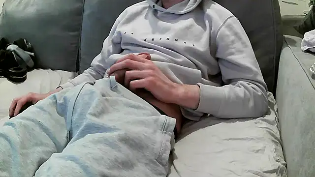 Snapshot of jeunesexi chatting on 01-06-26, 06:22 jeunesexi online show from 01-06-26, 06:22