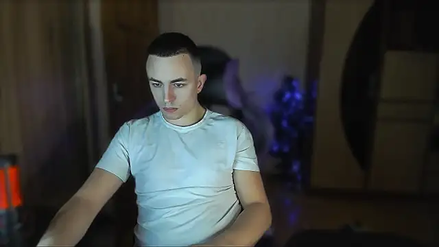 Snapshot of bigmark033 chatting on 12-03-24, 03:55 bigmark033 online show from 12-03-24, 03:55