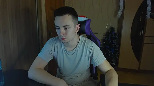 Snapshot of bigmark033 chatting on 01-10-25, 10:39 bigmark033 online show from 01-10-25, 10:39