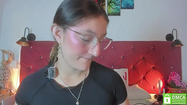 Ruth harvey  online show from 03-19-26, 01:04