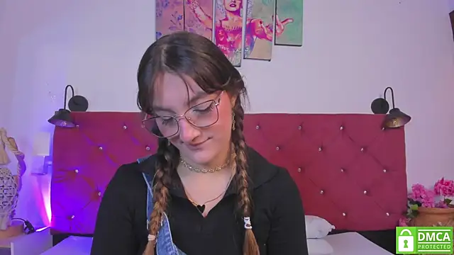 Ruth harvey  online show from 07-21-26, 01:57