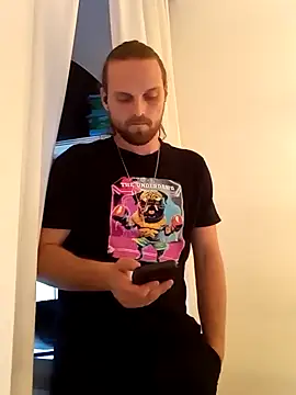 Snapshot of VitaminmanFL chatting on 01-01-25, 02:30 VitaminmanFL online show from 01-01-25, 02:30