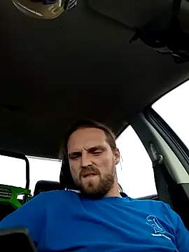 Snapshot of VitaminmanFL chatting on 01-06-25, 06:41 VitaminmanFL online show from 01-06-25, 06:41