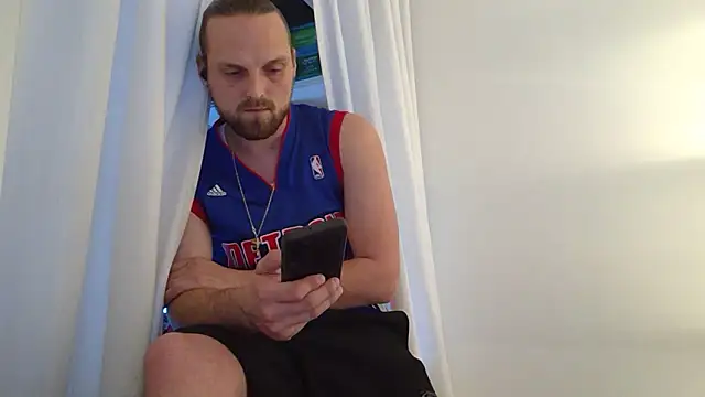 Snapshot of VitaminmanFL chatting on 02-09-25, 08:45 VitaminmanFL online show from 02-09-25, 08:45