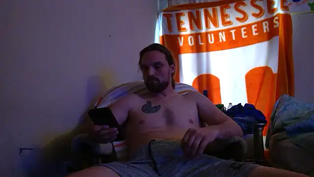 Snapshot of VitaminmanFL chatting on 03-05-25, 02:23 VitaminmanFL online show from 03-05-25, 02:23