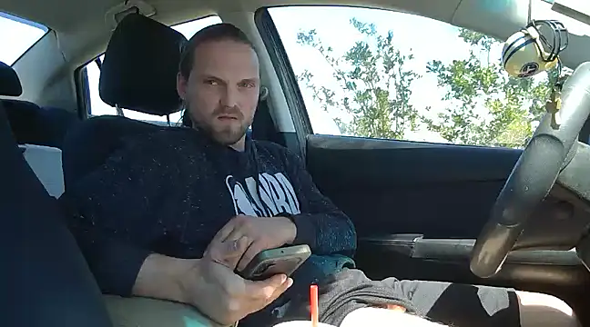 Snapshot of VitaminmanFL chatting on 03-18-25, 05:53 VitaminmanFL online show from 03-18-25, 05:53