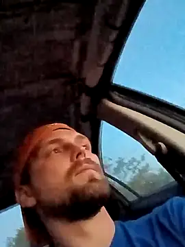 Snapshot of VitaminmanFL chatting on 10-20-25, 11:21 VitaminmanFL online show from 10-20-25, 11:21