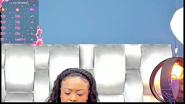 Snapshot of CamilaBenitez chatting on 11-30-25, 01:31 CamilaBenitez online show from 11-30-25, 01:31