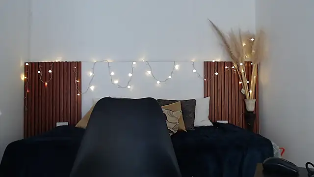 Dakotagloss online show from 12-23-24, 01:08