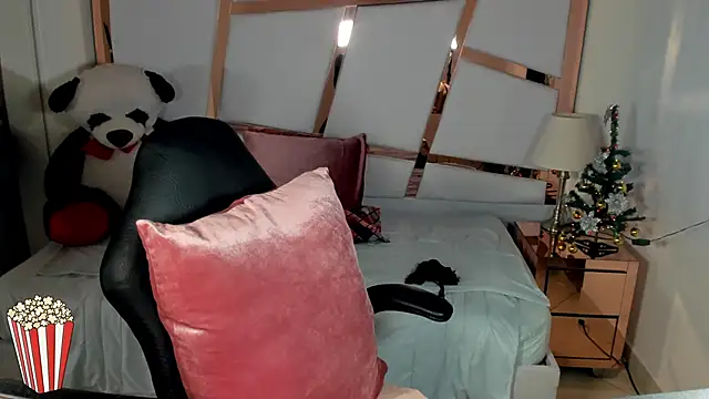 Snapshot of lizzy_jooss chatting on 11-28-25, 03:20 lizzy jooss online show from 11-28-25, 03:20