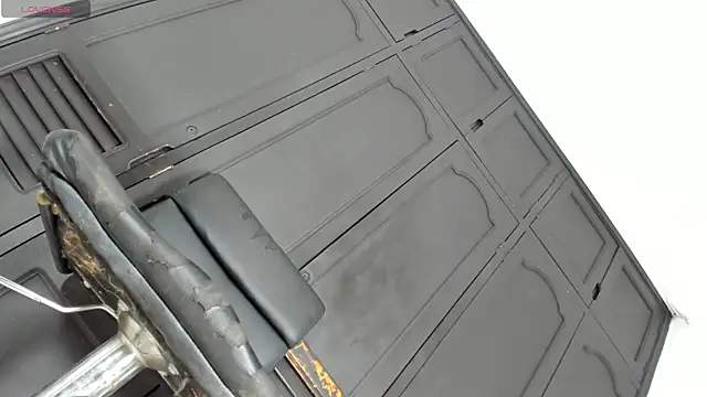 Snapshot of Alex_Keit chatting on 12-19-24, 04:46 Alex Keit online show from 12-19-24, 04:46