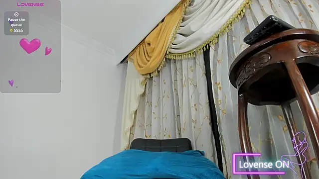 Snapshot of Alex_Keit chatting on 02-13-25, 05:11 Alex Keit online show from 02-13-25, 05:11