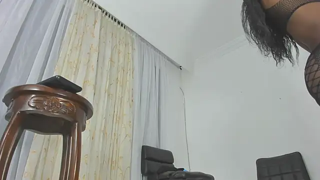 Snapshot of Alex_Keit chatting on 09-12-25, 01:44 Alex Keit online show from 09-12-25, 01:44