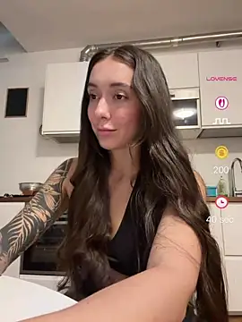 emiliasommer online show from 06-02-26, 03:58