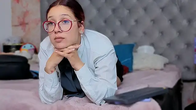 ValeryRossell online show from 11-19-25, 07:36