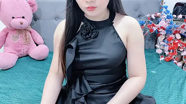 Funikio online show from 04-13-26, 02:39