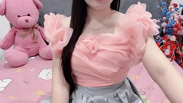 Snapshot of Funikio chatting on 05-03-26, 02:17 Funikio online show from 05-03-26, 02:17