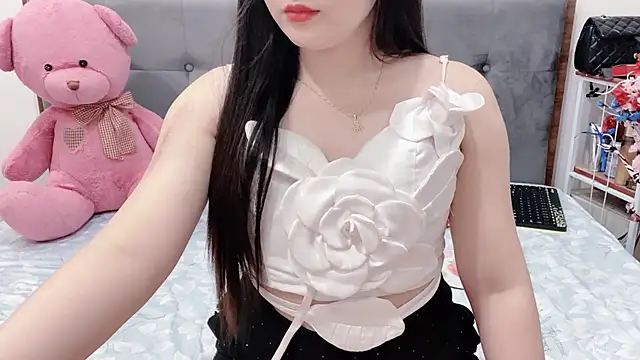 Snapshot of Funikio chatting on 05-26-26, 02:35 Funikio online show from 05-26-26, 02:35