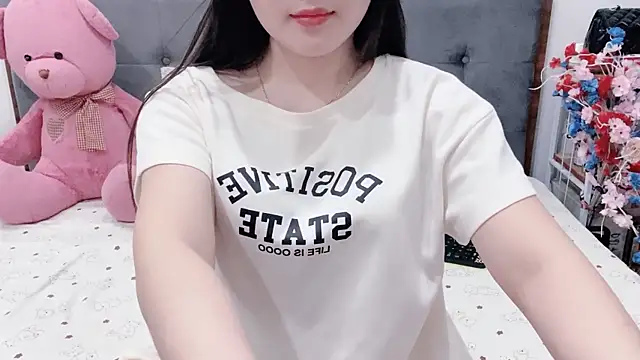 Snapshot of Funikio chatting on 06-07-26, 02:05 Funikio online show from 06-07-26, 02:05