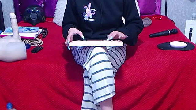 AyshaScott online show from 09-20-25, 01:23