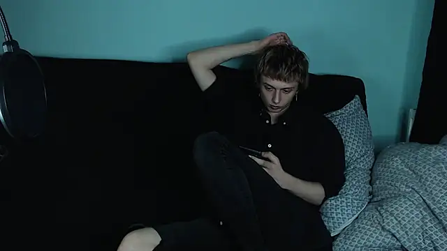 axxxturel online show from 01-25-25, 09:04