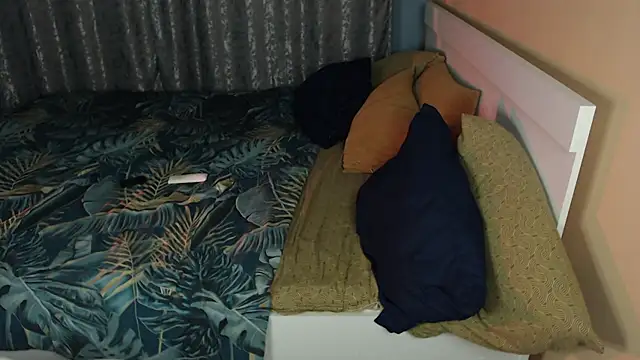 axxxturel online show from 09-14-25, 04:50