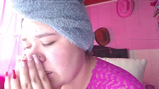 Snapshot of NikkiRous_ chatting on 01-18-26, 01:48 NikkiRous online show from 01-18-26, 01:48