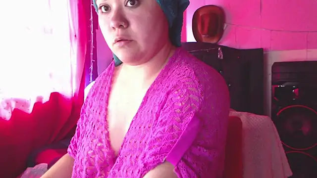 Snapshot of NikkiRous_ chatting on 06-02-26, 02:30 NikkiRous online show from 06-02-26, 02:30