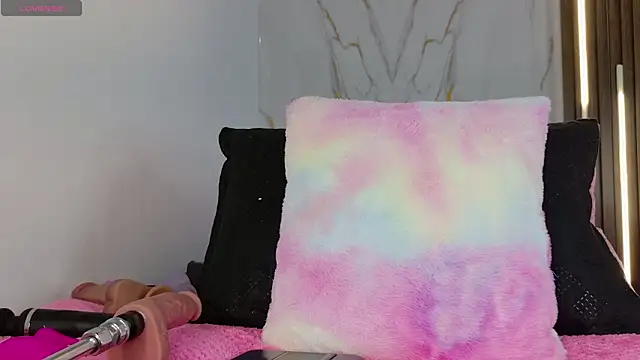 mia 099 online show from 10-25-25, 08:25