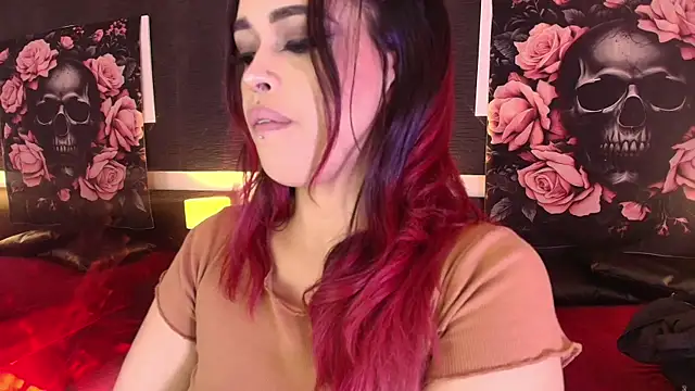 EvaaFoxxy1 online show from 04-05-26, 12:02