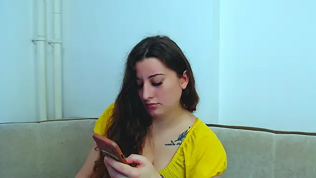 Helen Adams  online show from 12-25-24, 10:28