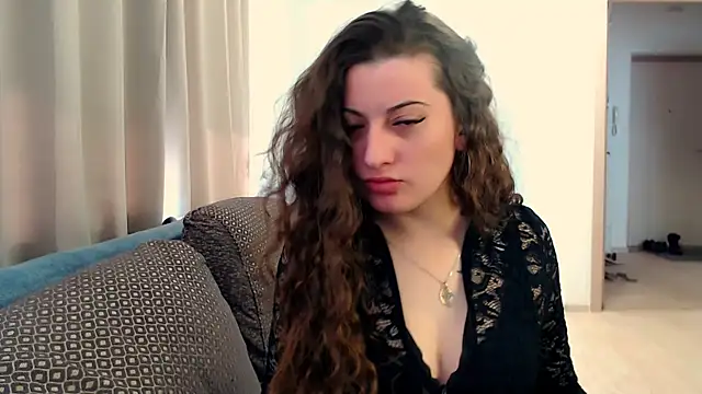 Helen Adams  online show from 04-27-26, 06:33