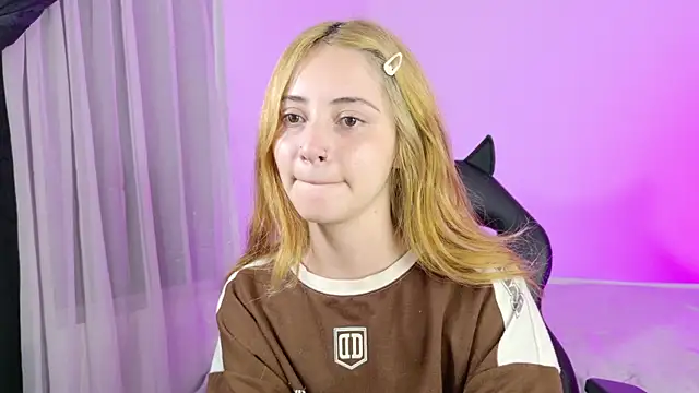 annie mora online show from 04-29-26, 02:59